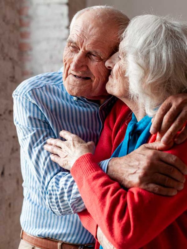 hermoso-hombre-senior-mujer-juntos